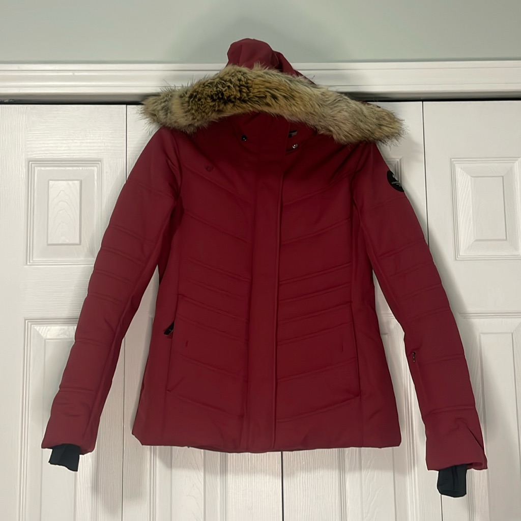 Obermeyer Women's Deep Red Insulated Ski Jacket With Faux Fur Trim